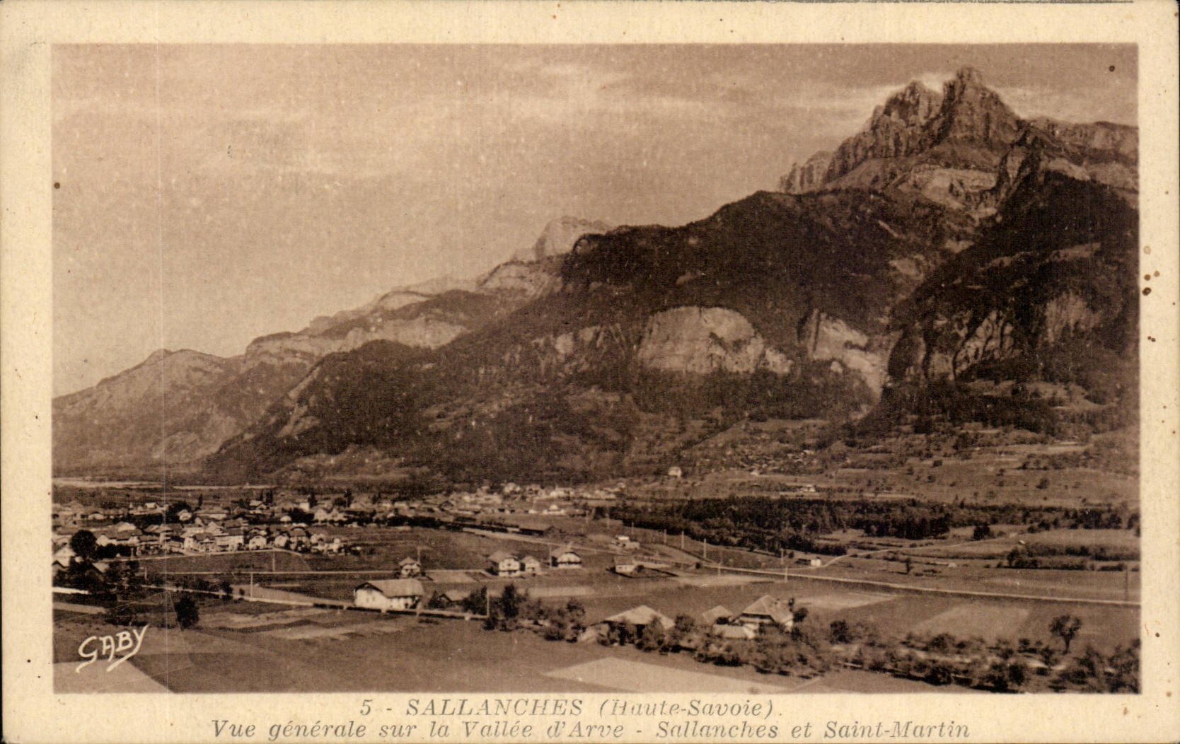 CPA Sallanches Vue generale sur la vallee d Acre Saint MArtin 