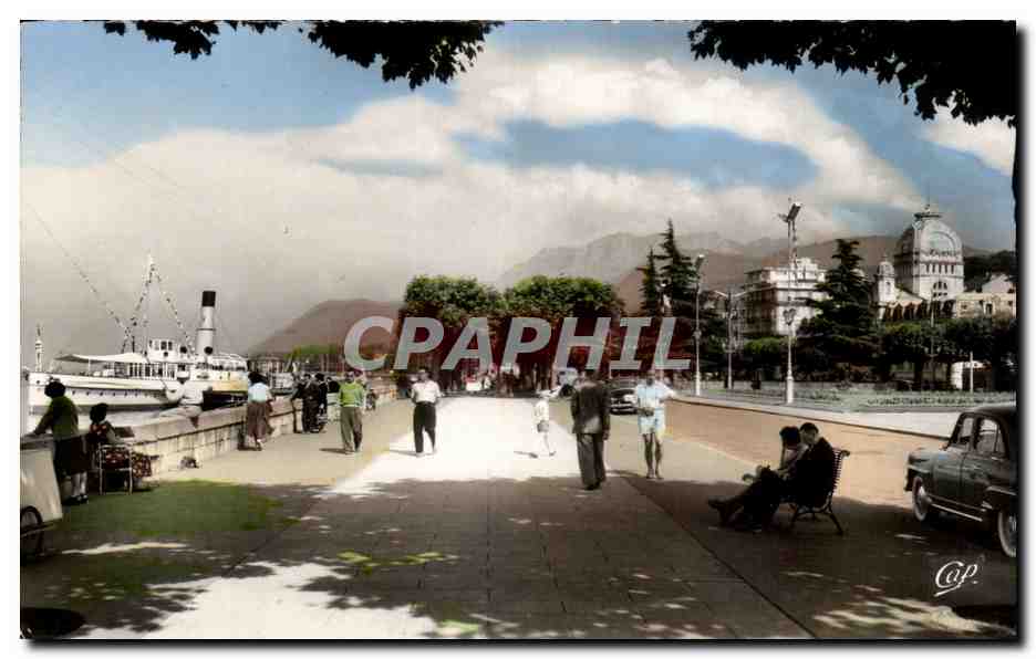 CPSM Evian les Bains Le quai Baron de Blonay et le thermal