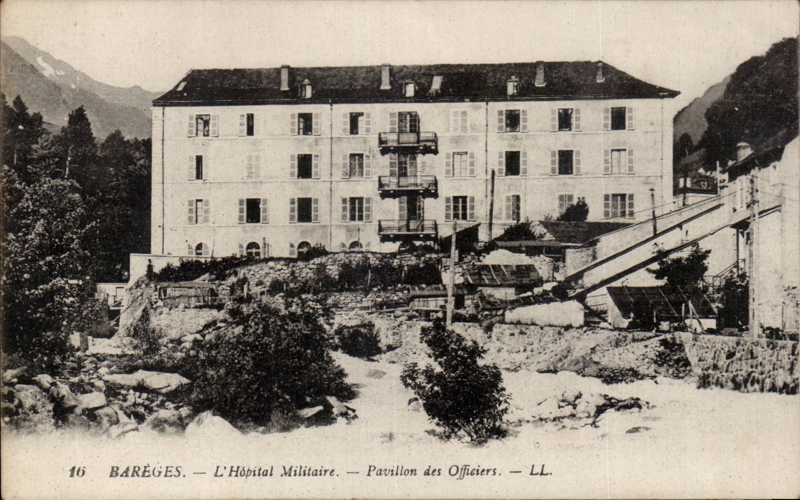 Barèges — L'Hôpital Militaire — Pavillon des Officiers — LL.