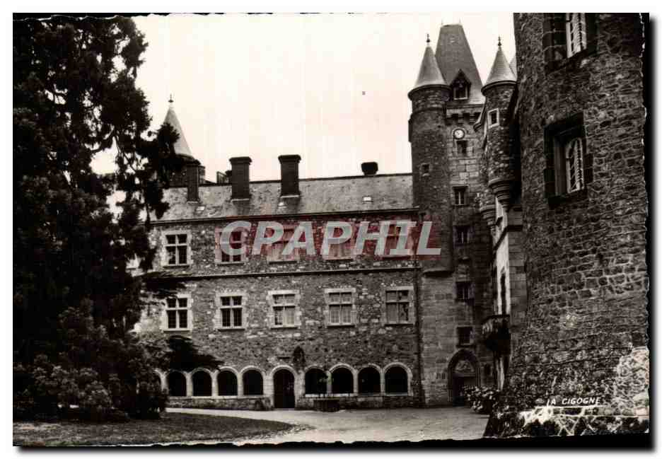 Château de Busset — West Facade — The Cloister — Publisher « La Cigogne »