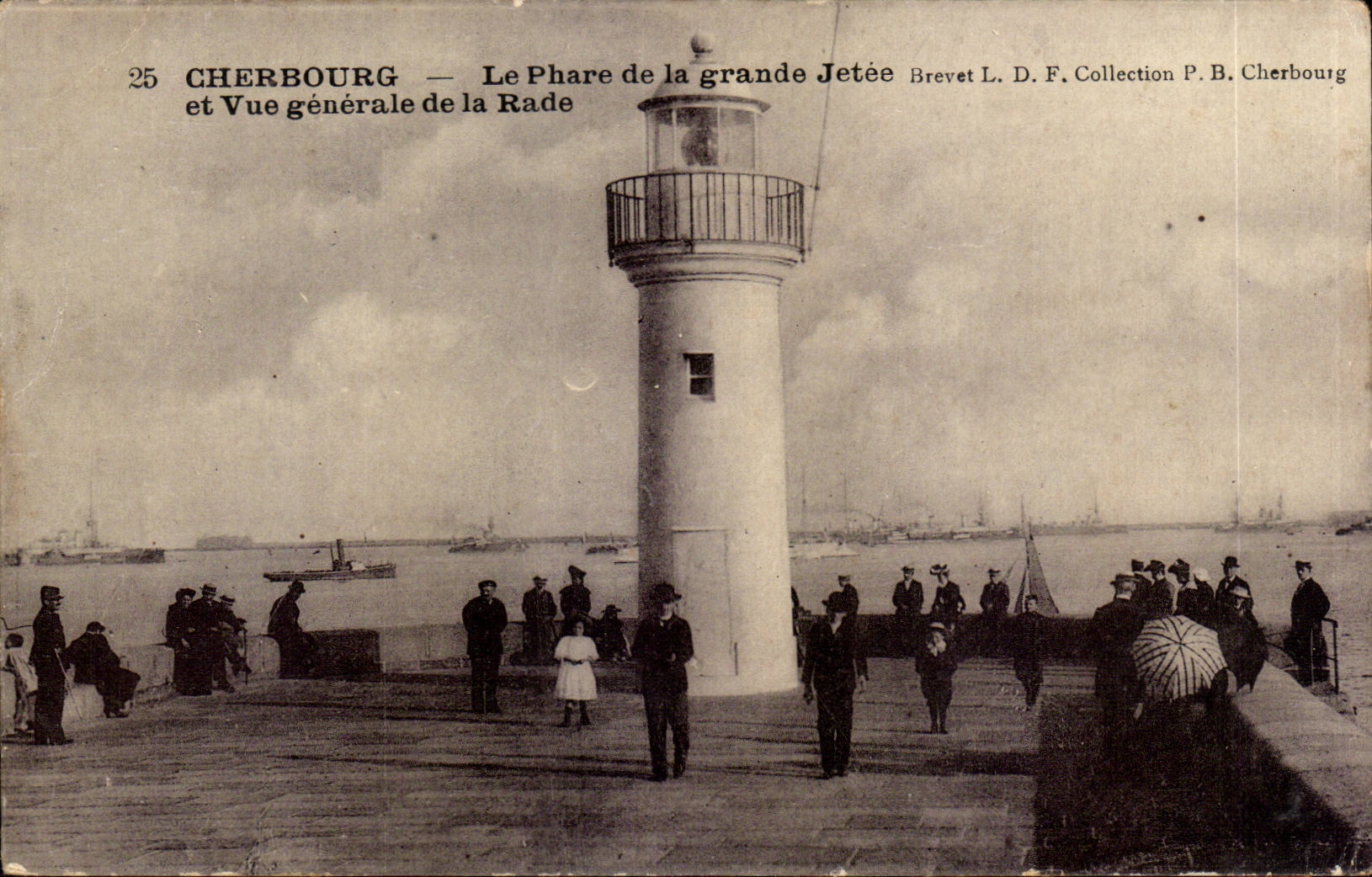 Cherbourg - La Phare de la Grand Jetee - lighthouse - CPA 