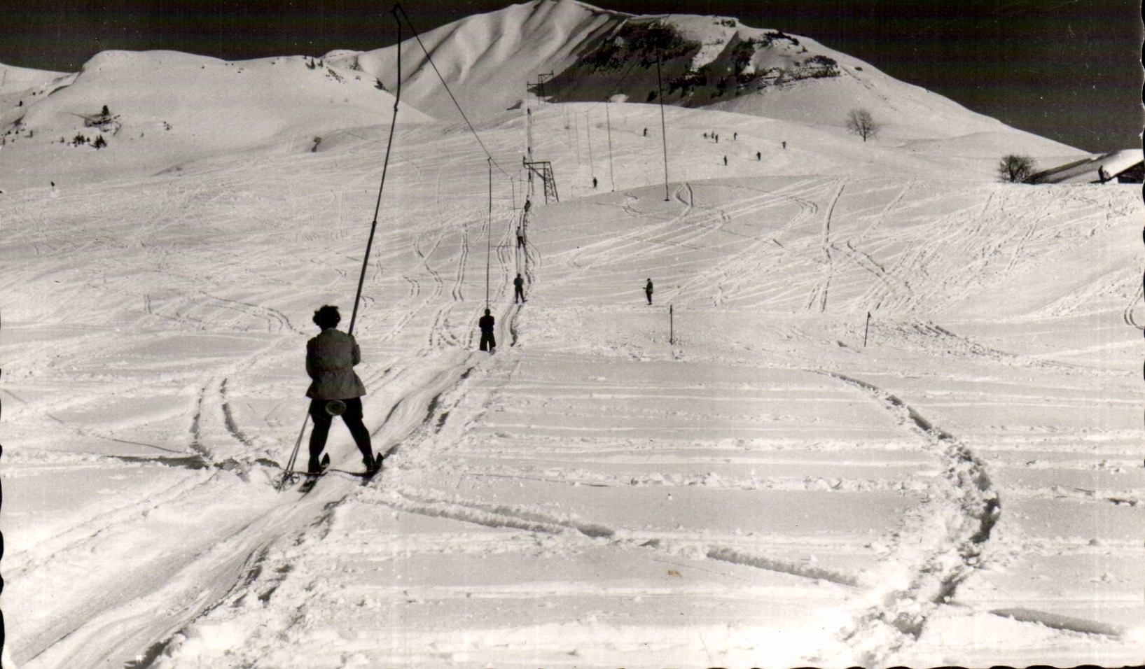 Grand-Bornand — Téléski du Chinaillon (Alt. 1600 m.) — Photo R. Perrillat
