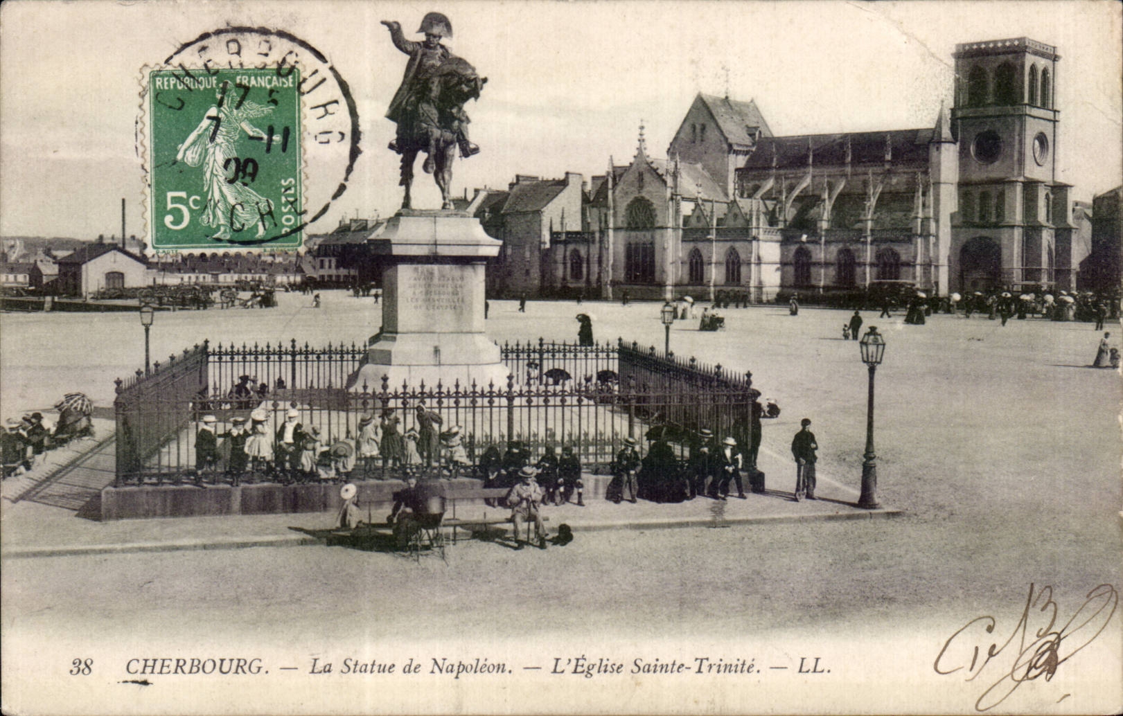 Cherbourg - La Statue de Napoleon - L Eglise Sainte Trinite - CPA 