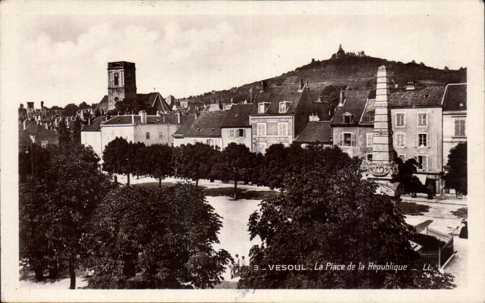 CPA Vesoul la place de la Republique