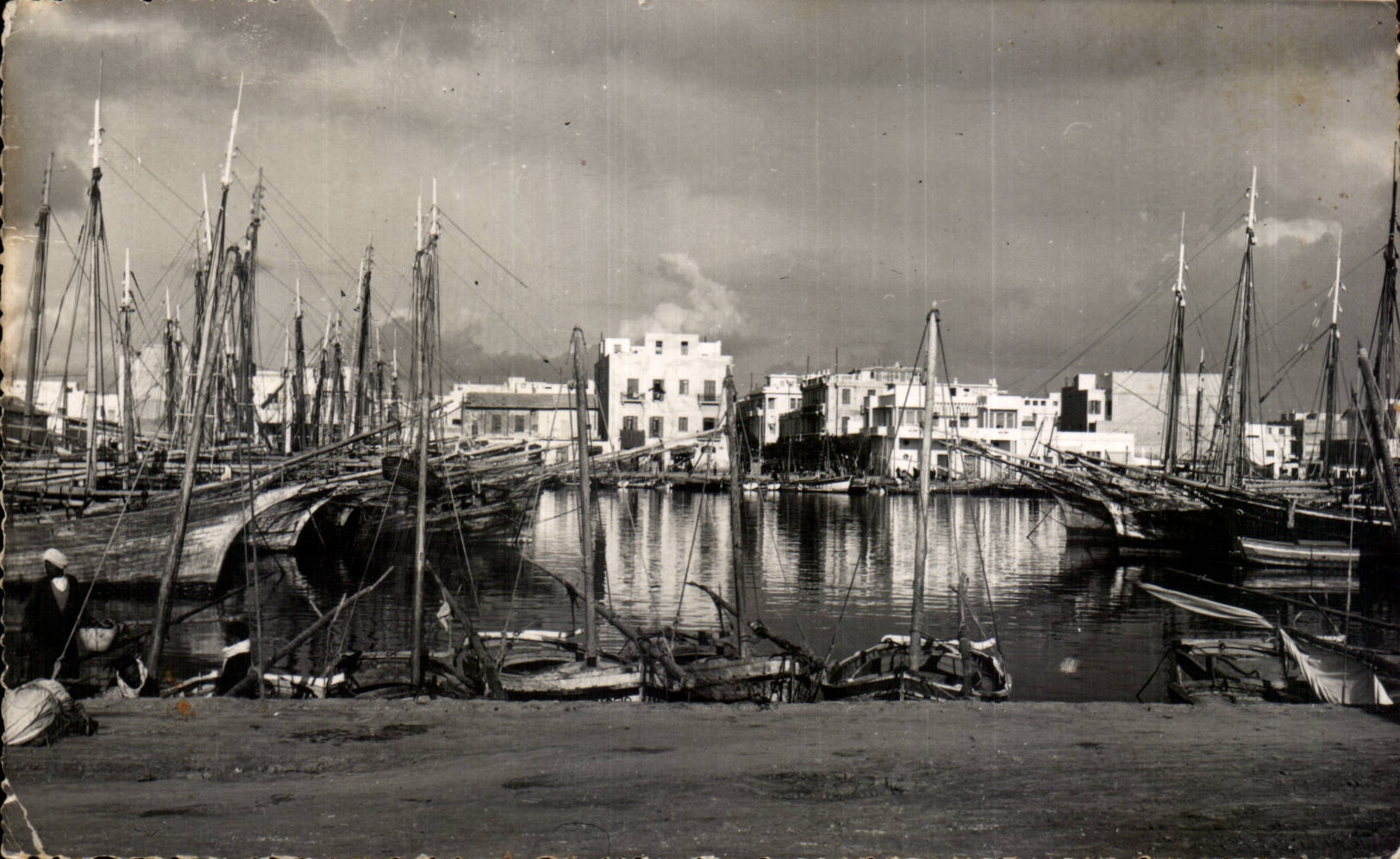 CPSM Tunisie Sfax Le bassin des voiliers