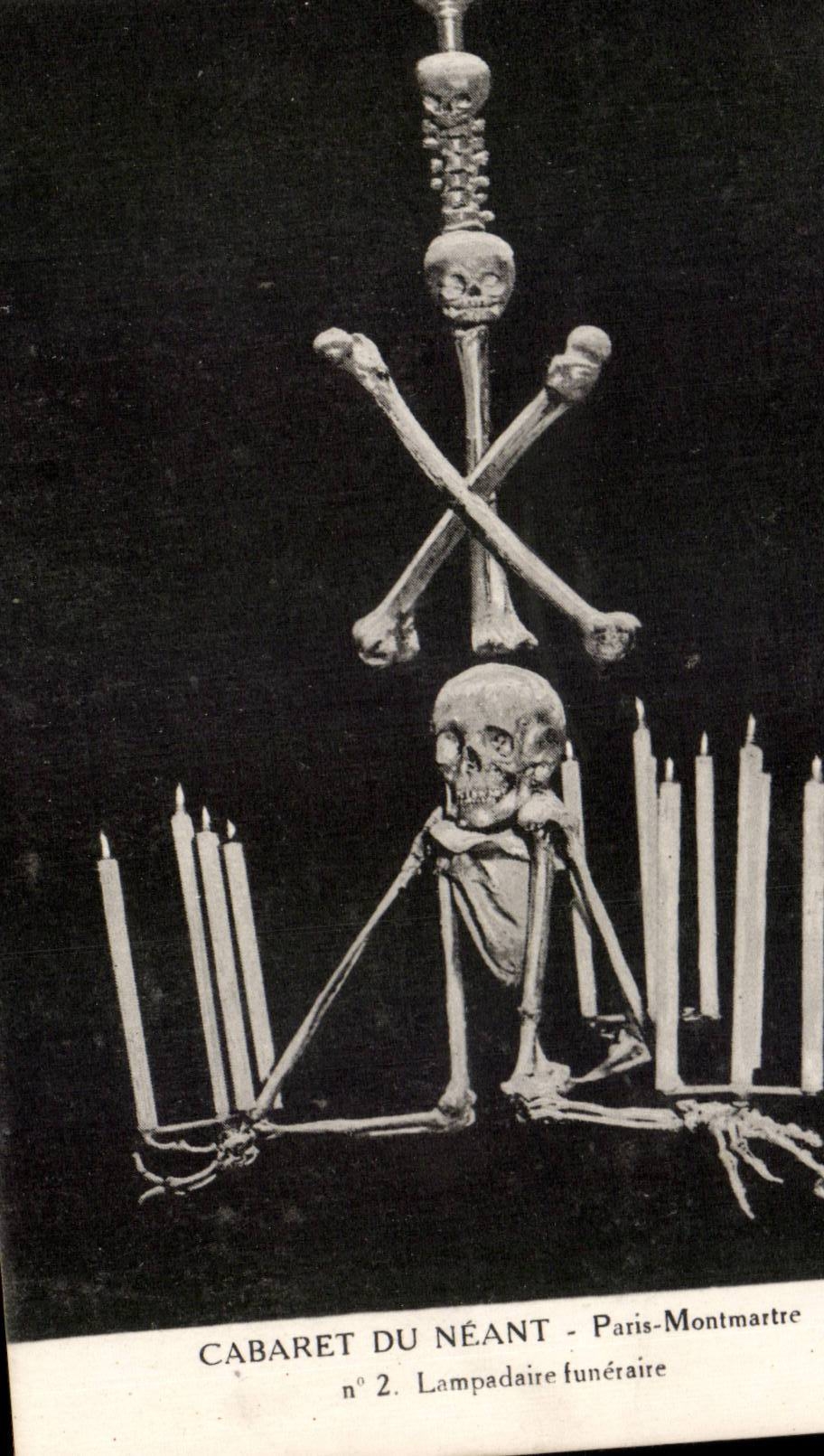 CPA Paris Cabaret du Neant Pars Montmartre Lampadaire funeraire Squelette