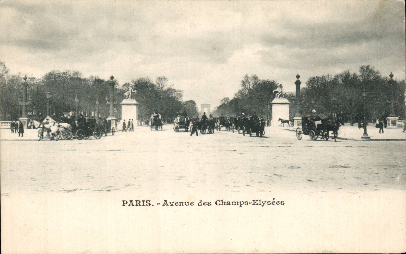 Paris - 8 - Avenue des Champs Elysees- CPA 
