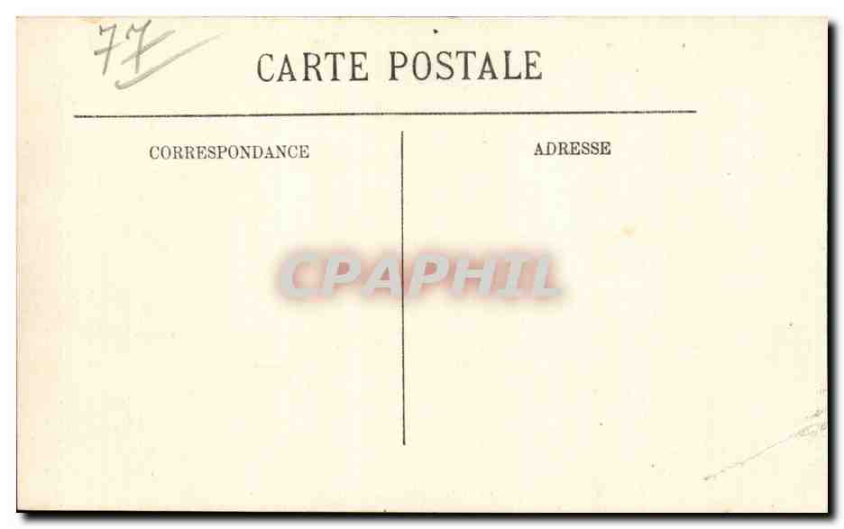 CPA Fontainebleau La grande rue et l eglise — Reverso