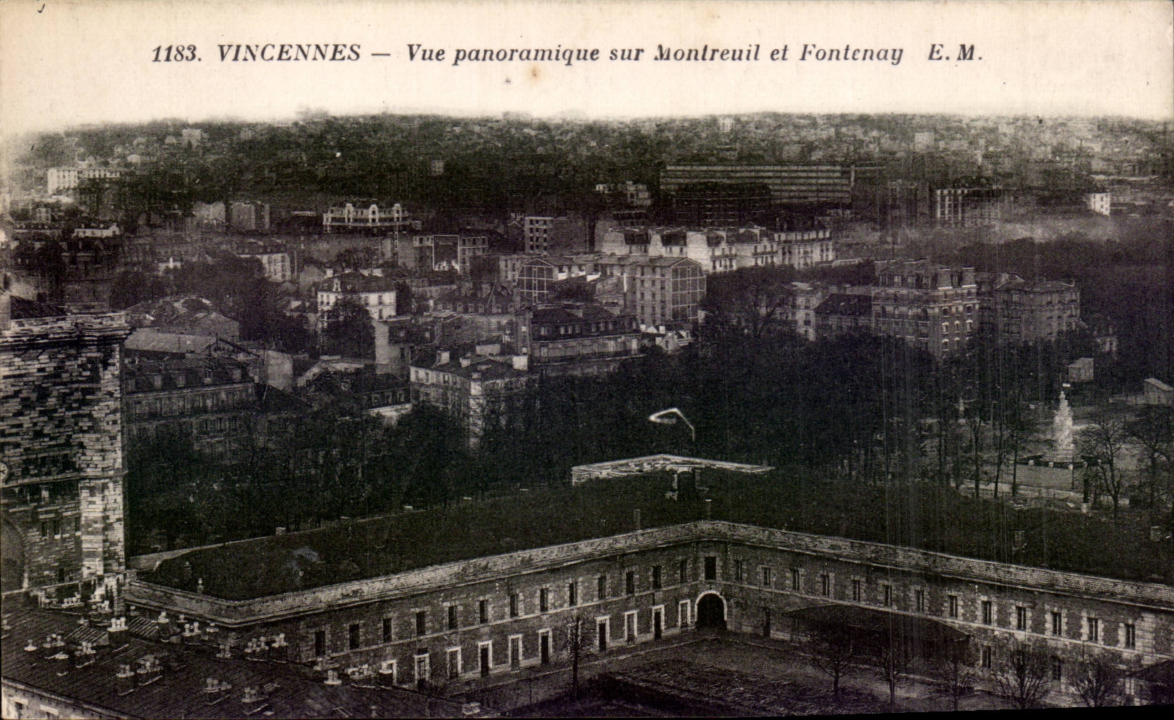 CPA Vincennes Vue panoramique sur Montreuil et Fontenay