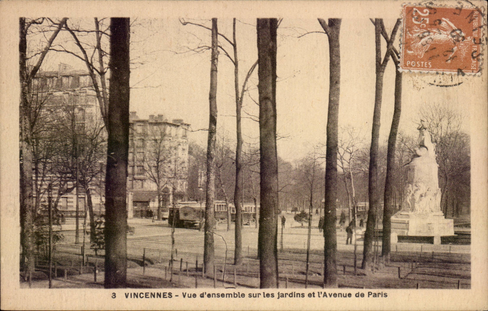 CPA Vincennes Vue d ensemble sur les jardins et l avenue de Paris 