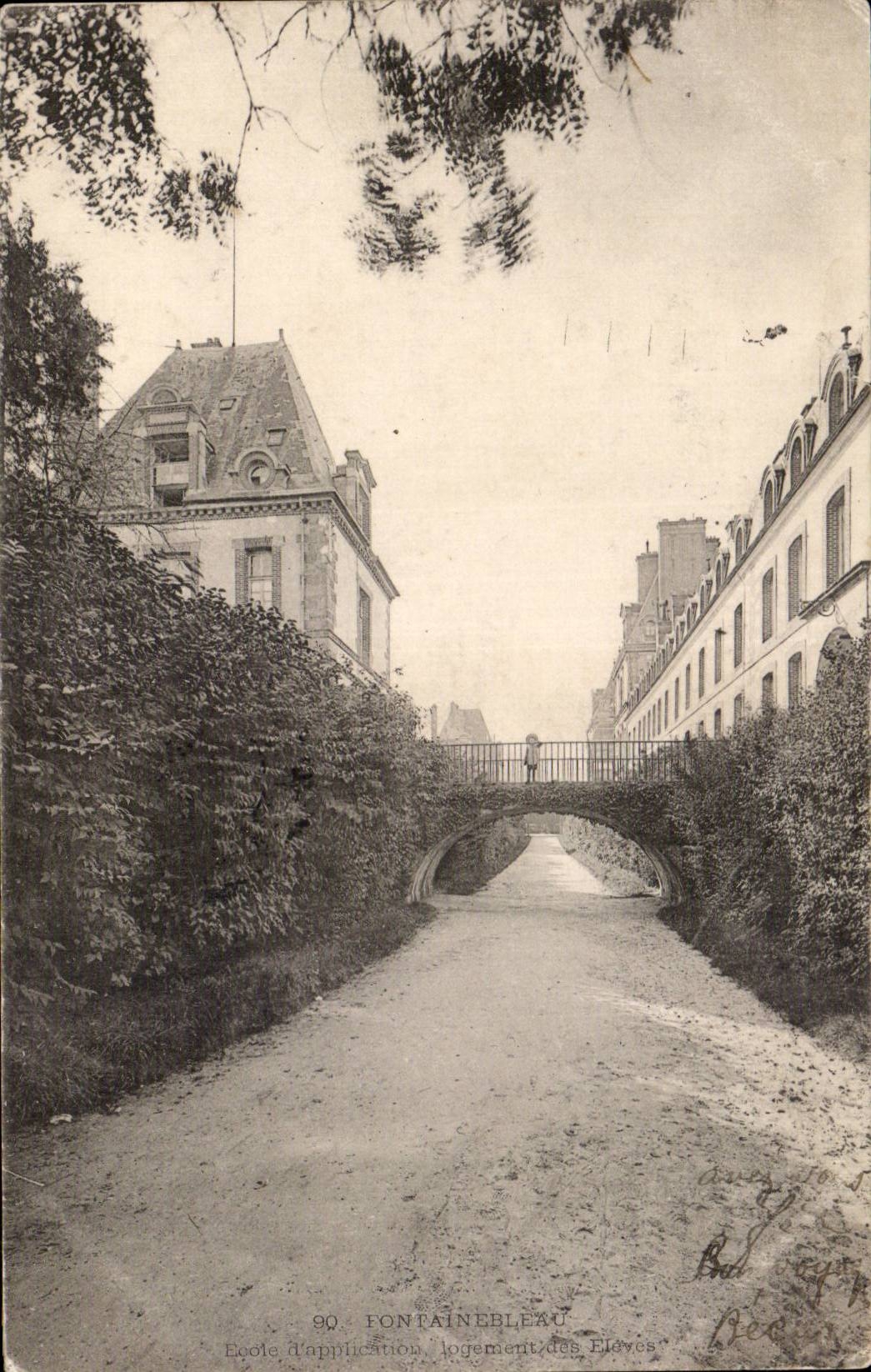 Fontainebleau — École d'application, logement des élèves — n°90