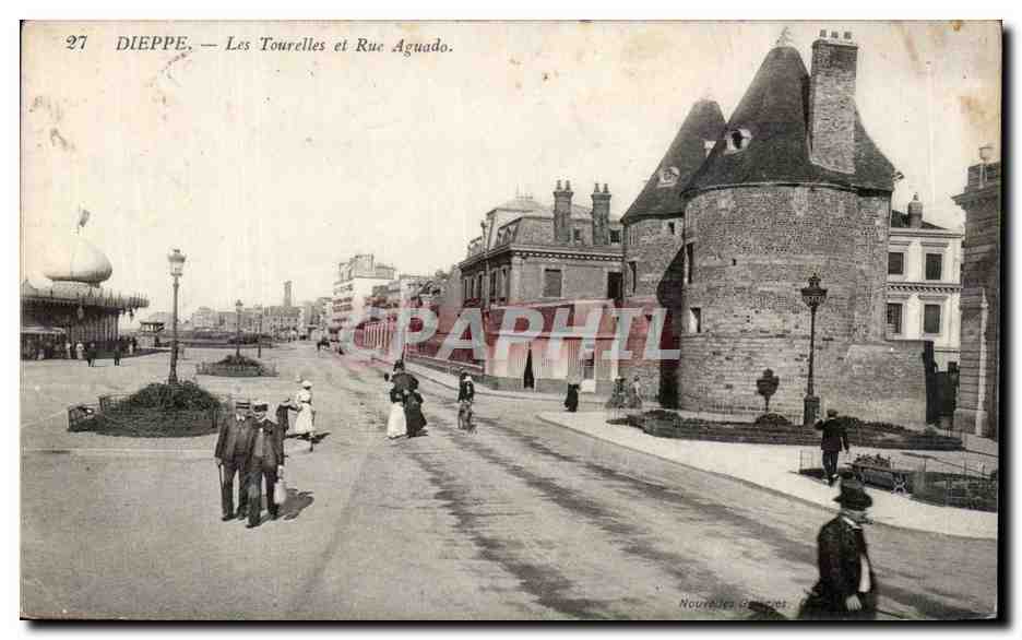 CPA Dieppe Les tourelles et rue aguado