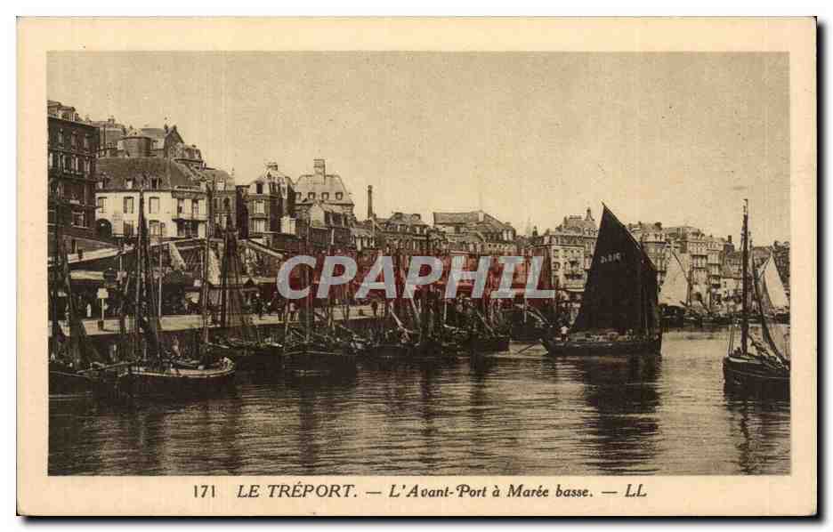 CPA Le Treport L avant port a maree basse