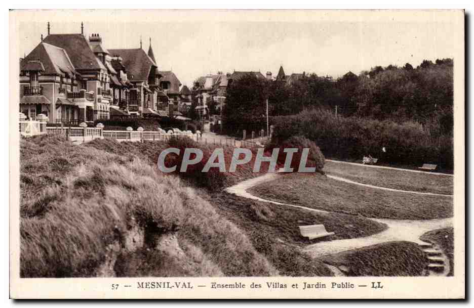 CPA Mesnil Val Ensemble des villas et jardin public 