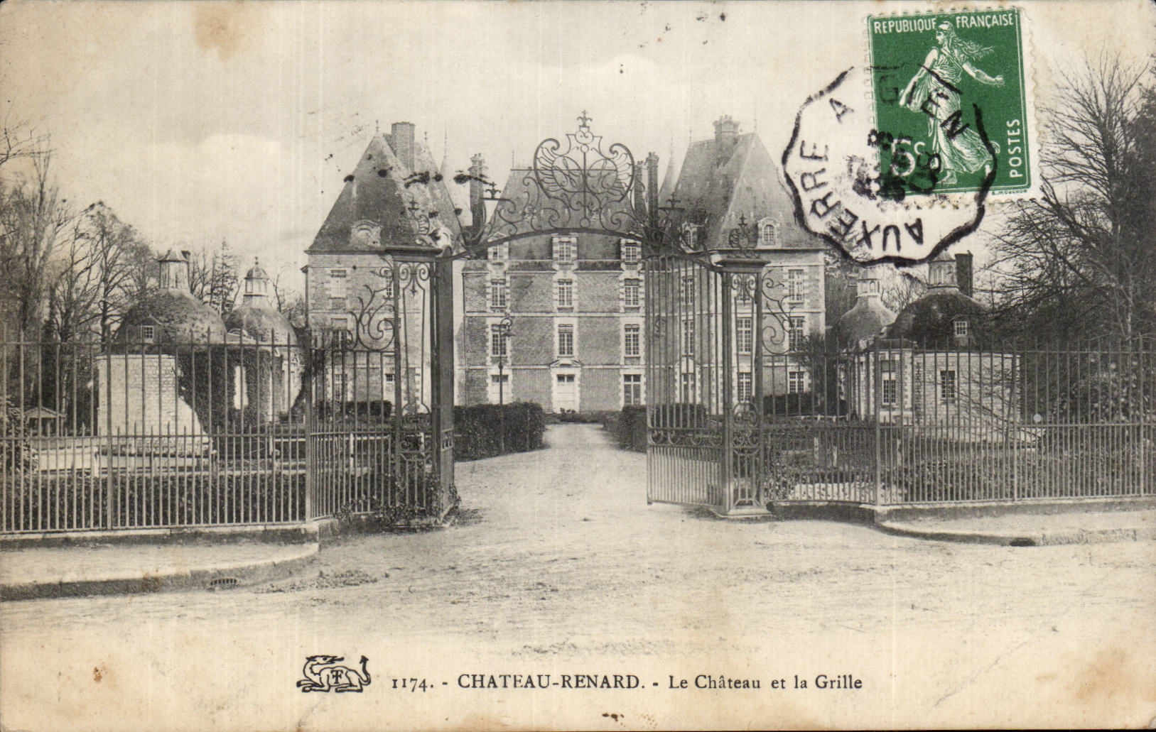 Chateau Renard - Le Chateau et la Grille - CPA 
