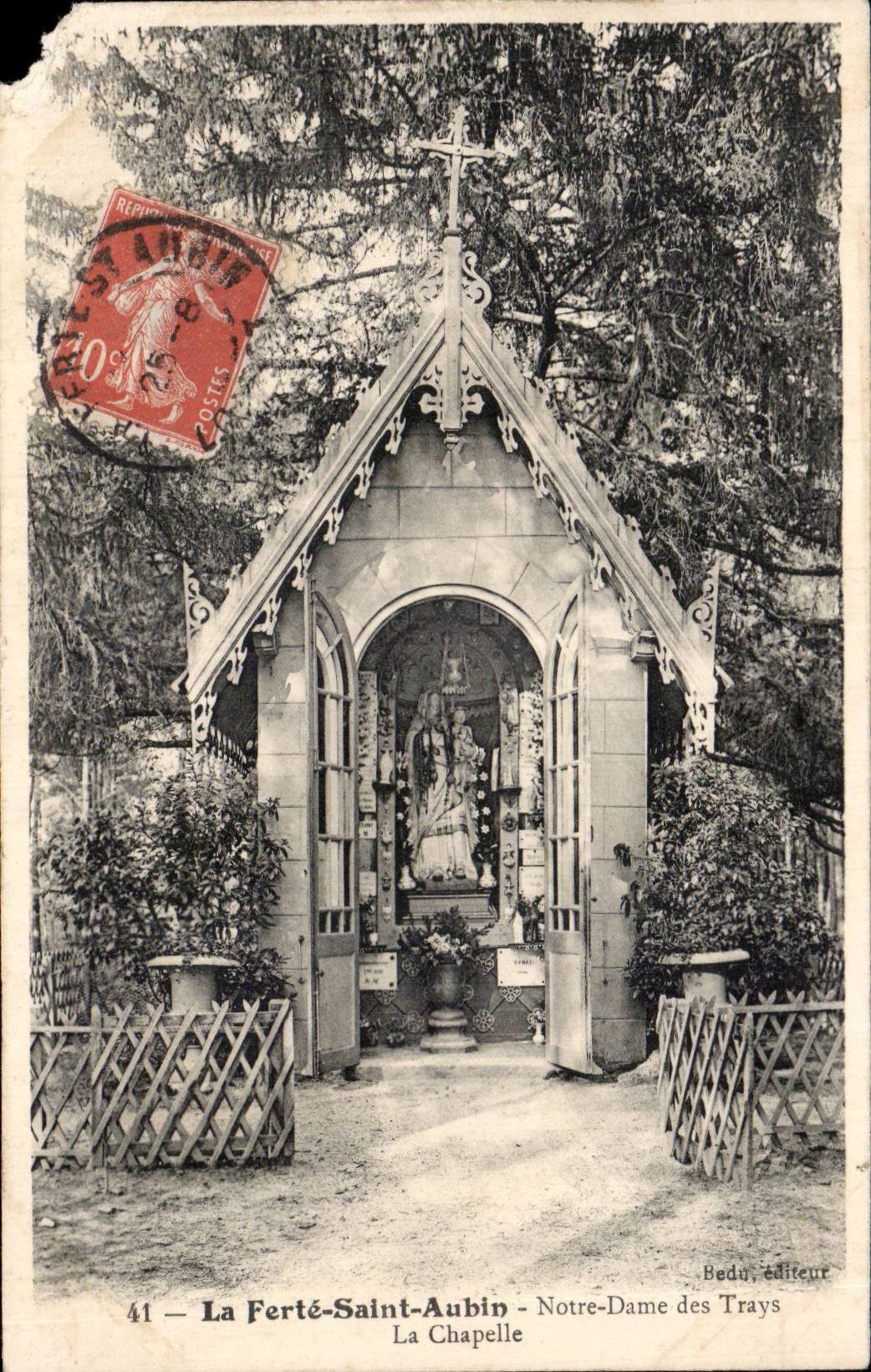 CPA La Ferte Saint Aubin Notre Dame des Trays La chapelle