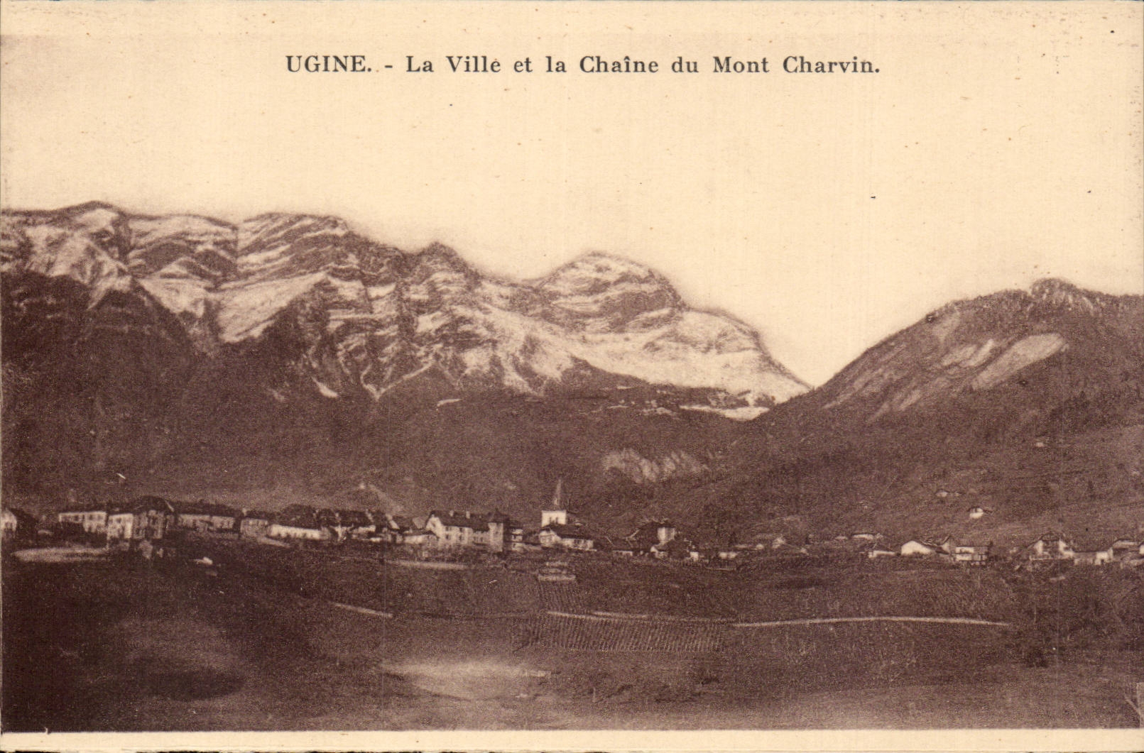 CPA Ugine La ville et la chaine du Mont Charvin 
