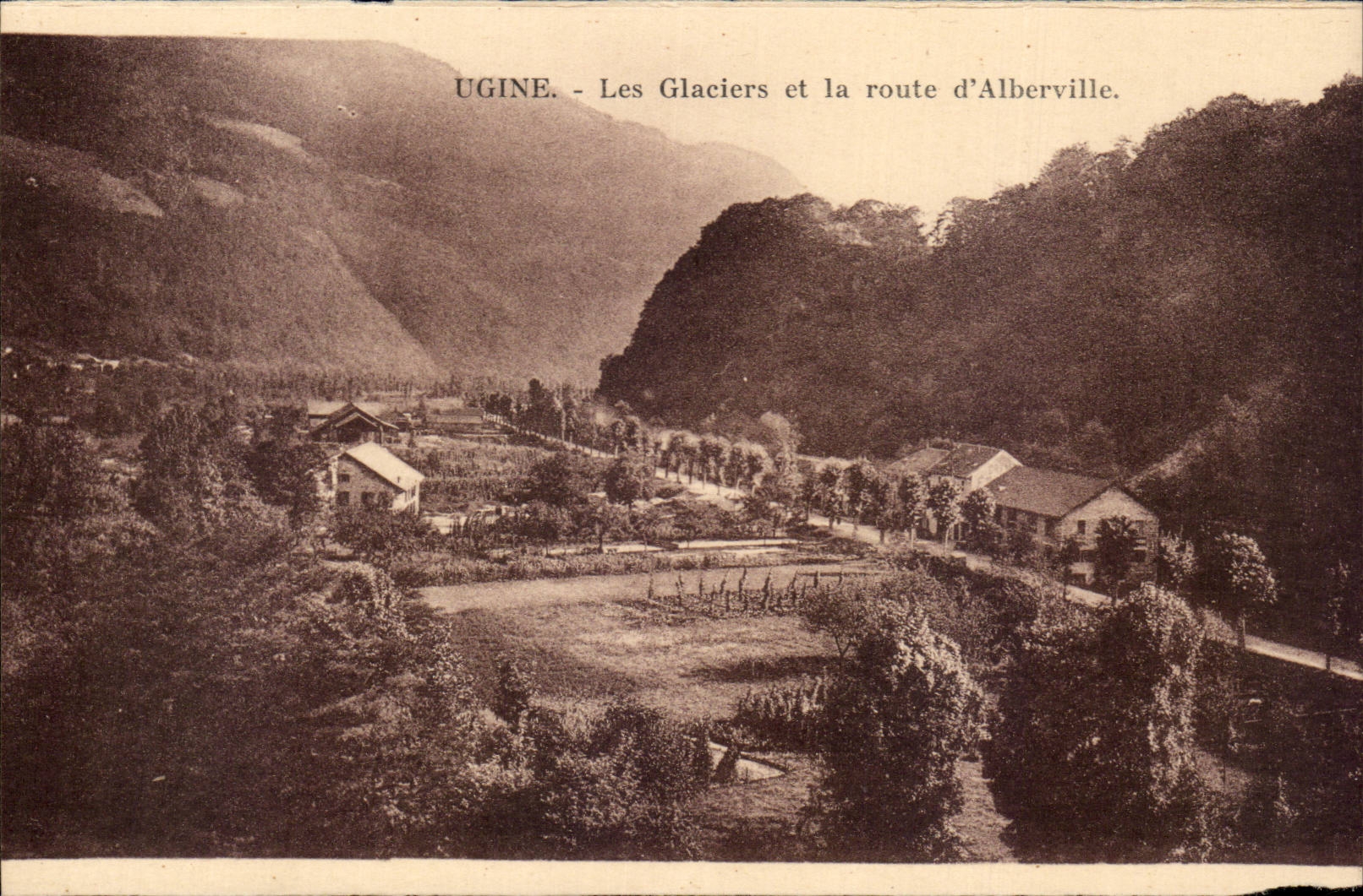 CPA Ugine Les glaciers et la route d Alberville