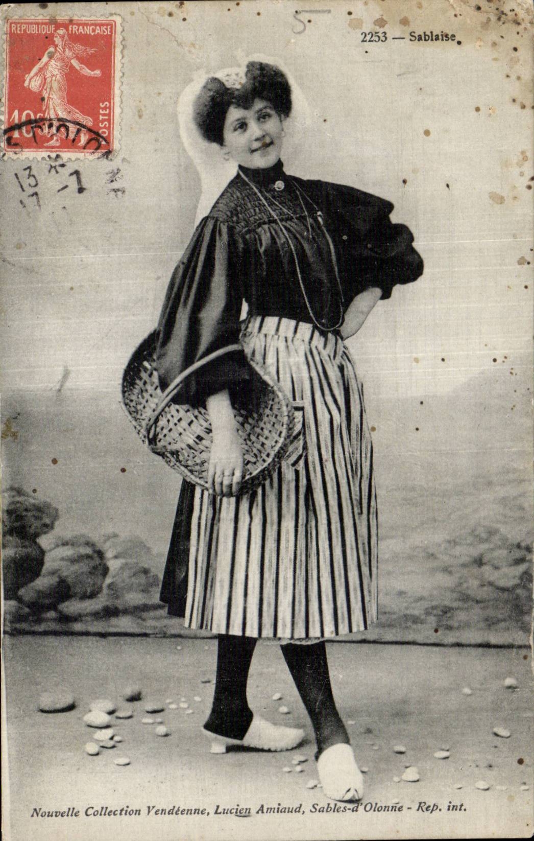 Folklore - Costumes - Les Sables d Olonne - Sablaise - CPA