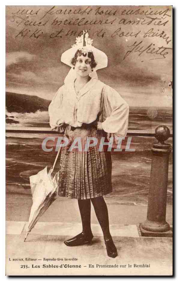 Folklore - Costumes - Sables d Olonne - Sablaise - Promenade sue le Remblai - CPA