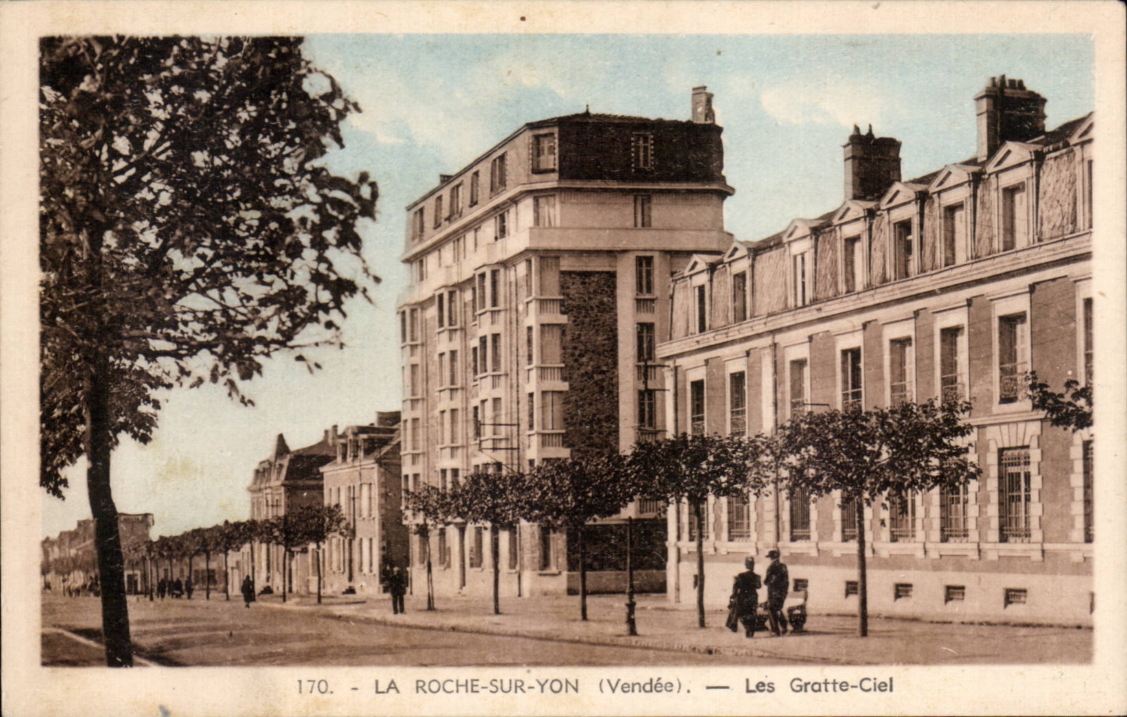 La Roche-sur-Yon (Vendée) — Les Gratte-Ciel — Phototype Jehly-Poupit, Martagne (Vendée) n°170