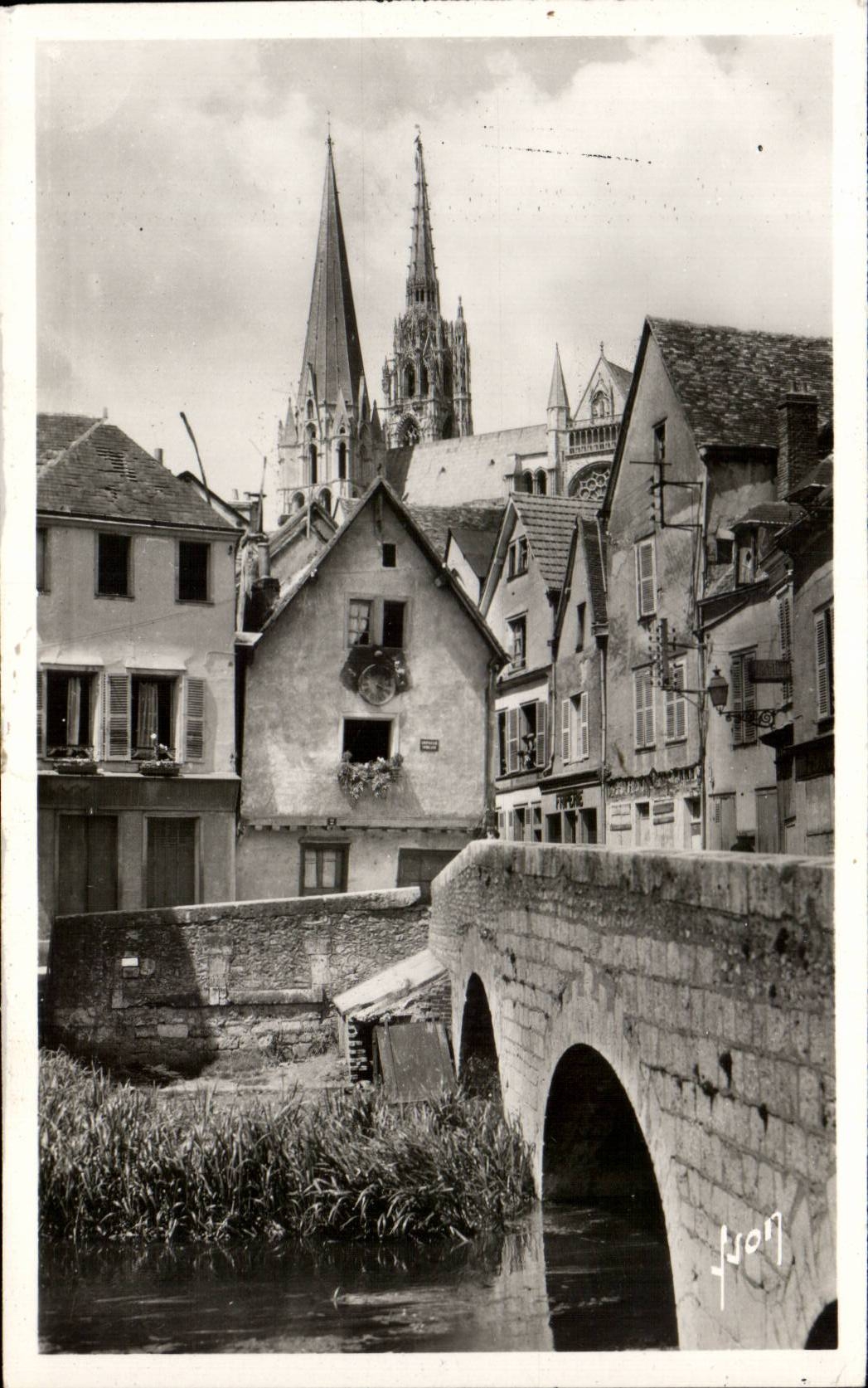 CPSM Chartres Vieux pont et vieilles maisons 