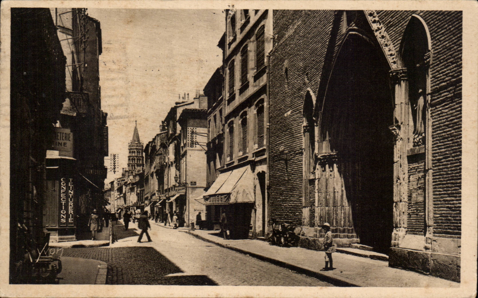 CPA Toulouse Eglise et rue du Tour