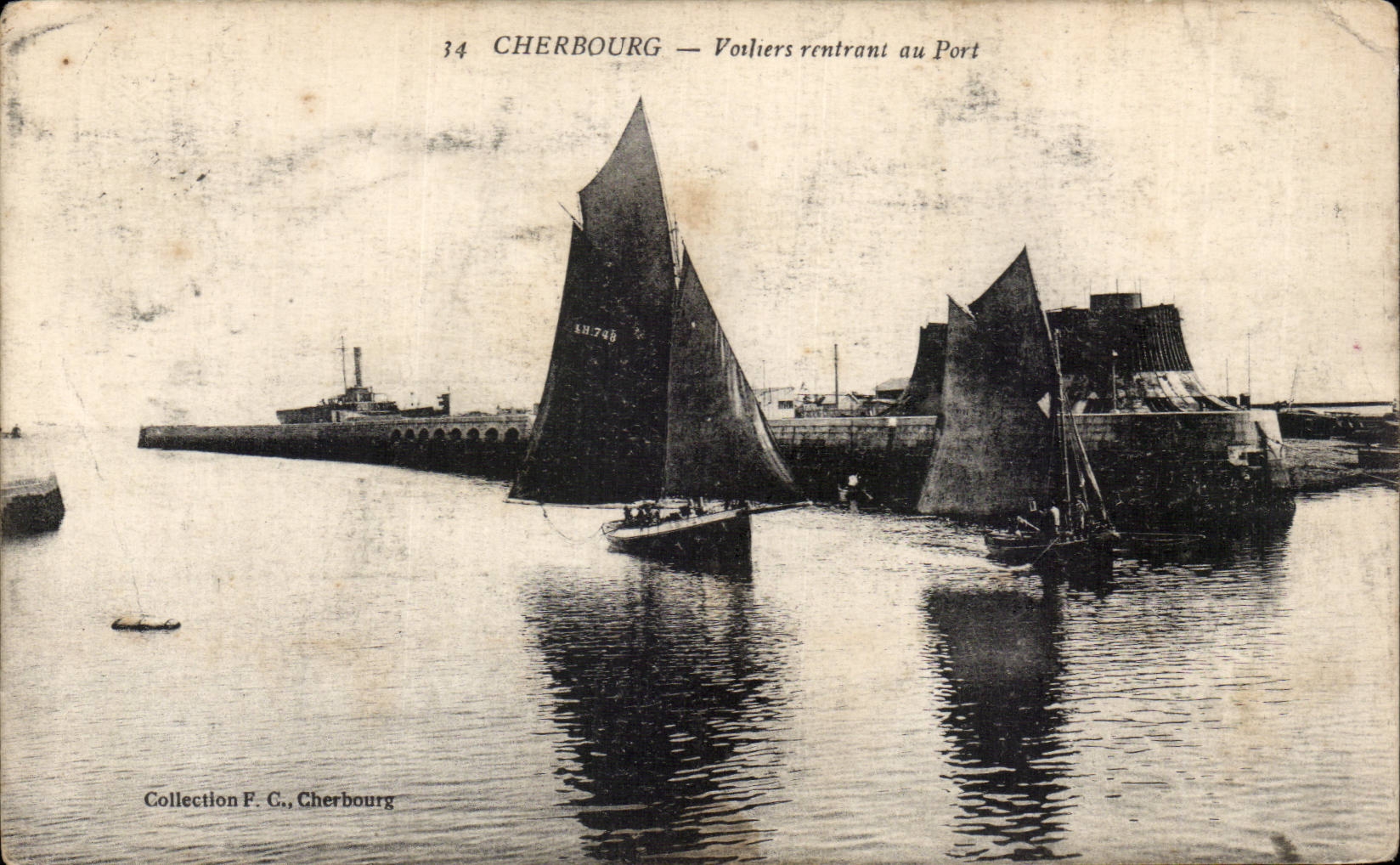 CPA Cherbourg Voiliers rentrant au port