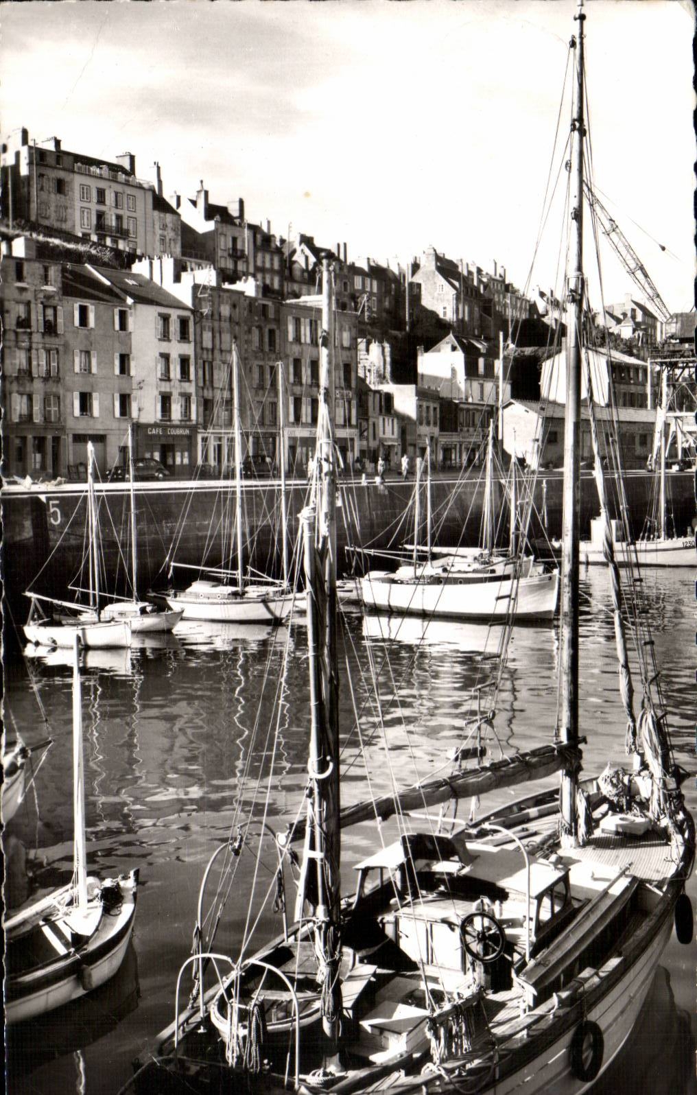 Granville (Manche) — Le Port — Photo CPAPHIL n°9