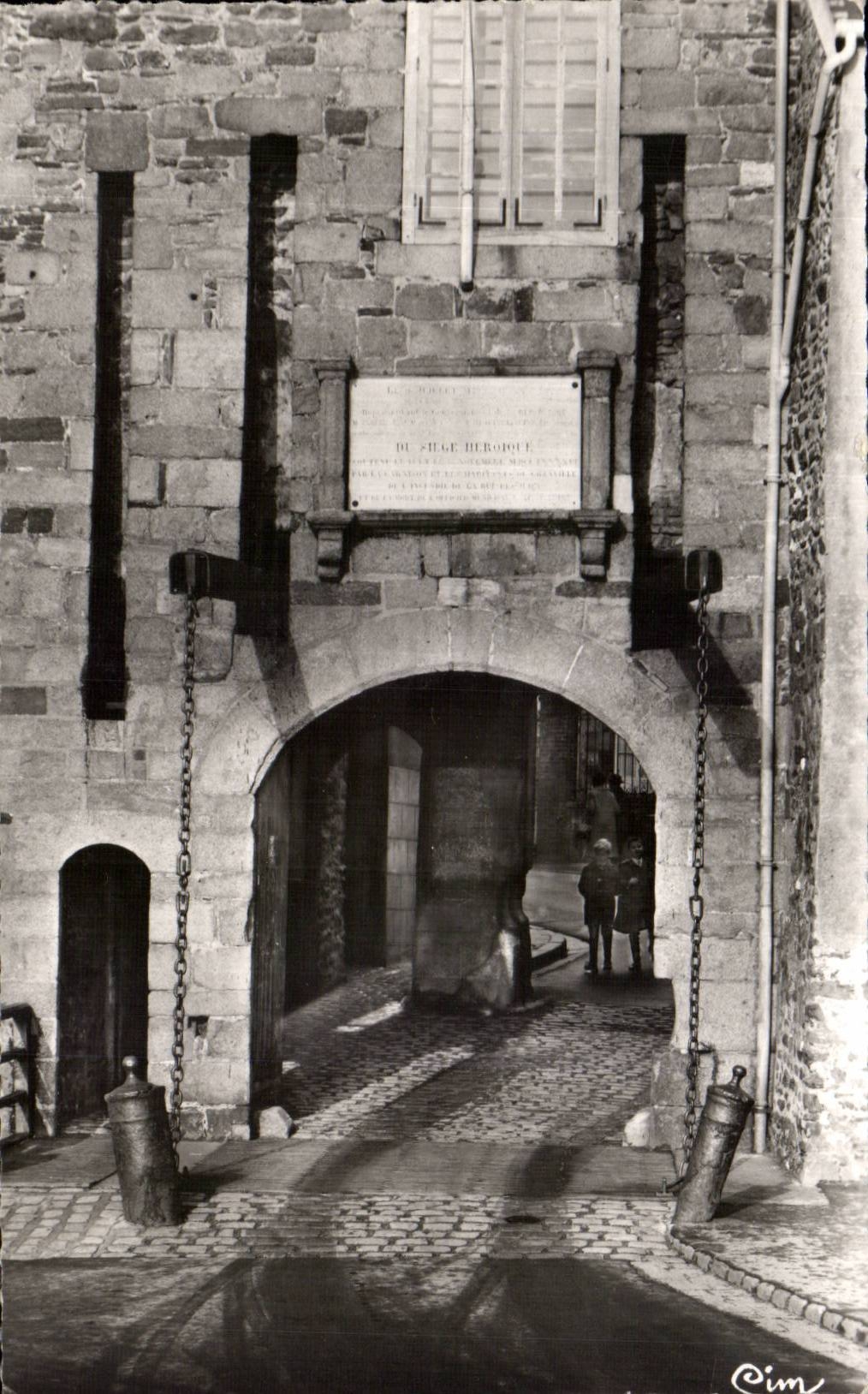 Granville (Manche) — La Grande Porte — Combiér (S.-et-L.)