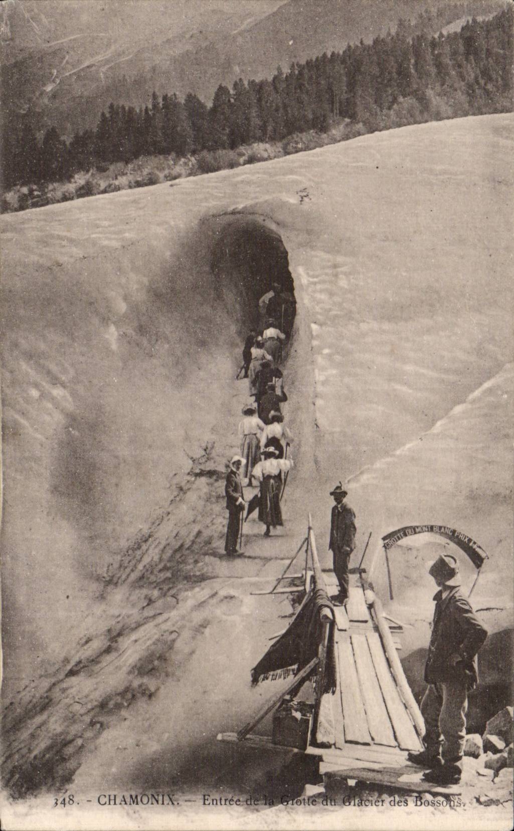 Chamonix — Entrée de la Grotte du Glacier des Bossons — Aug. Coutet, n° 348