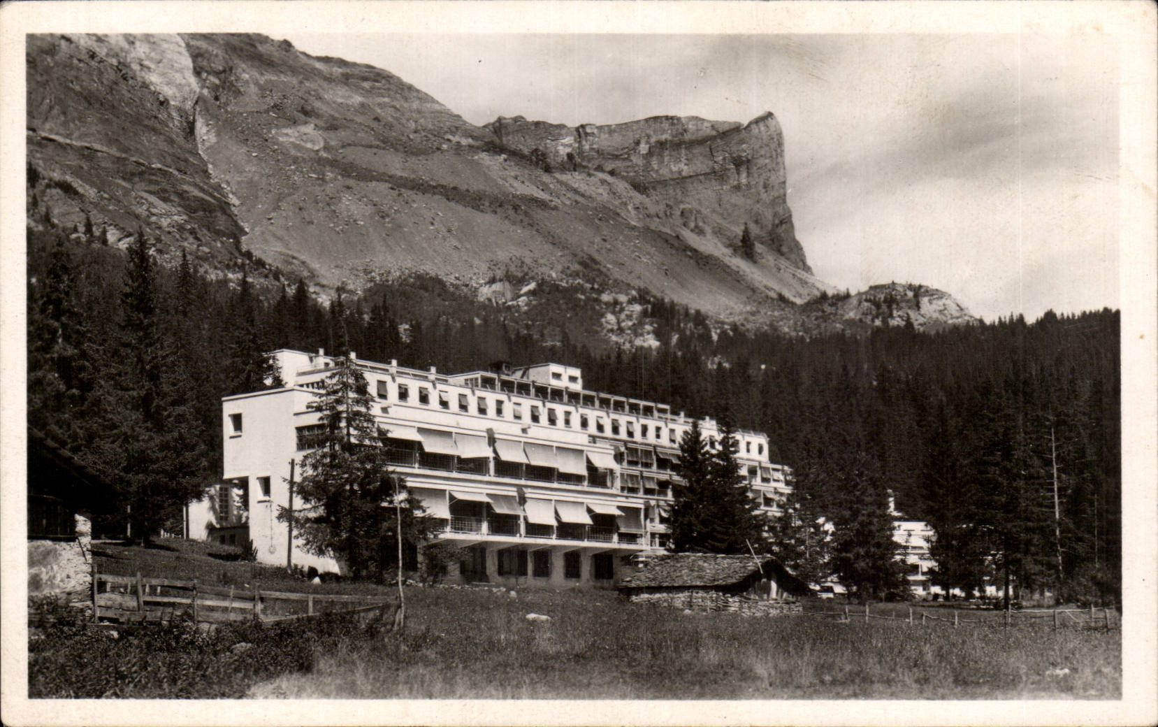 Plateau d'Assy (Haute-Savoie) — Sanatorium de Guébriant und der Roc de Fiz — Éditions G. Mouchet, Annecy