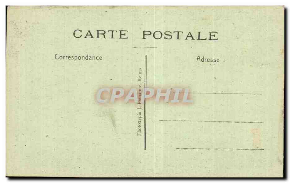 CPA Missions des PP du Saint Esprit Autour d une case chapelle — Rückseite