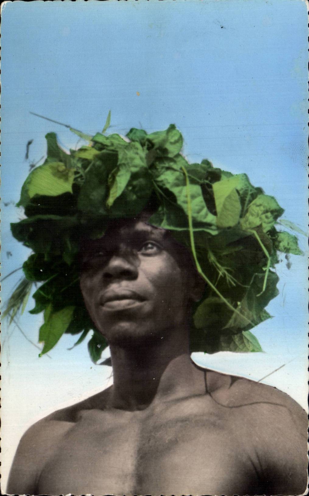 Homme portant couronne de feuilles — Afrique — éditeur Africolor, n° 611