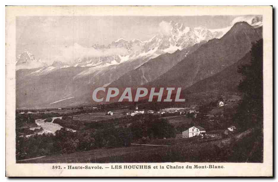 CPA Les Houches et la chaine des Pyrenees