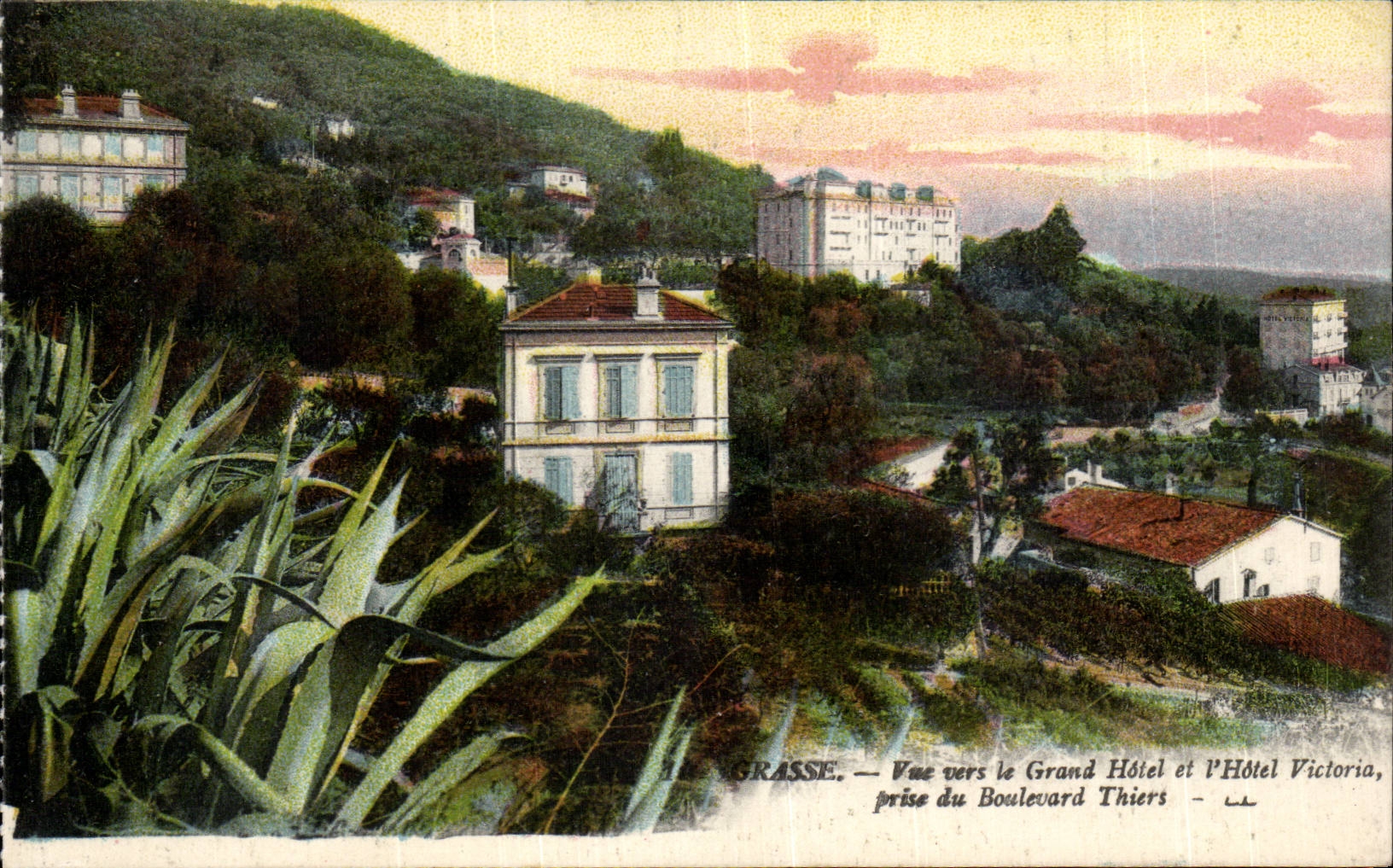 Grasse - Vue vers le Grand Hotel et l Hotel Victoria - CPA 