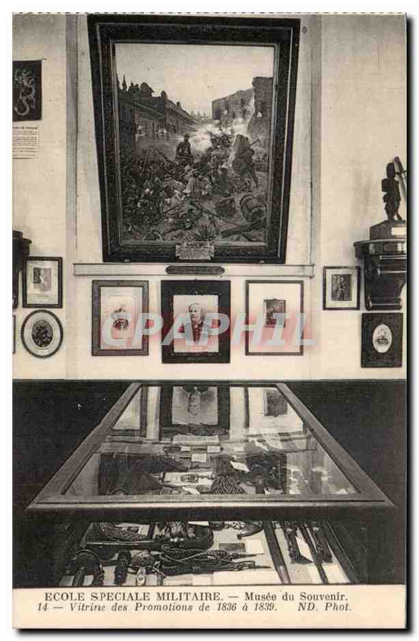 Saint Cyr - Ecole Speciale Militaire - Vitrine des Promotions de 1836 - CPA 