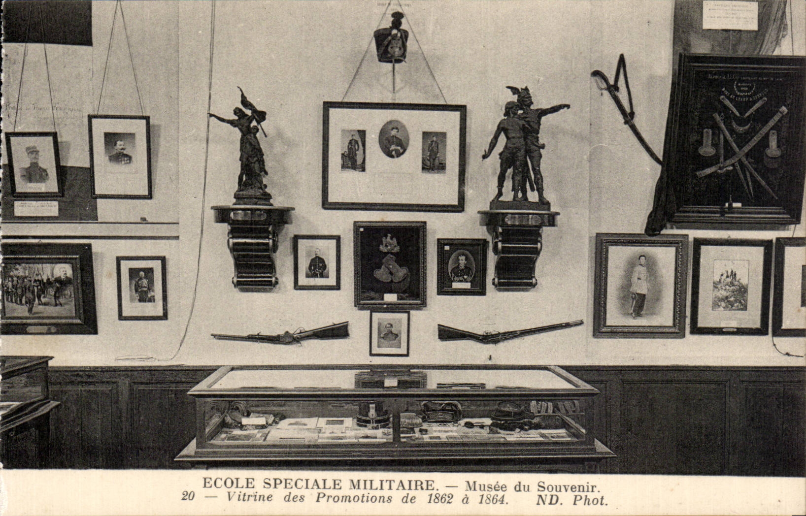 Scuola Militare Speciale — Museo del Ricordo — Vetrina delle Promozioni 1862-1864 — ND. Fot.