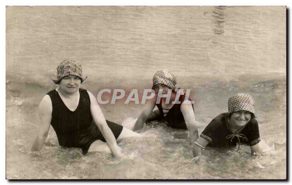 CARTE PHOTO Femmes au bain Folklore