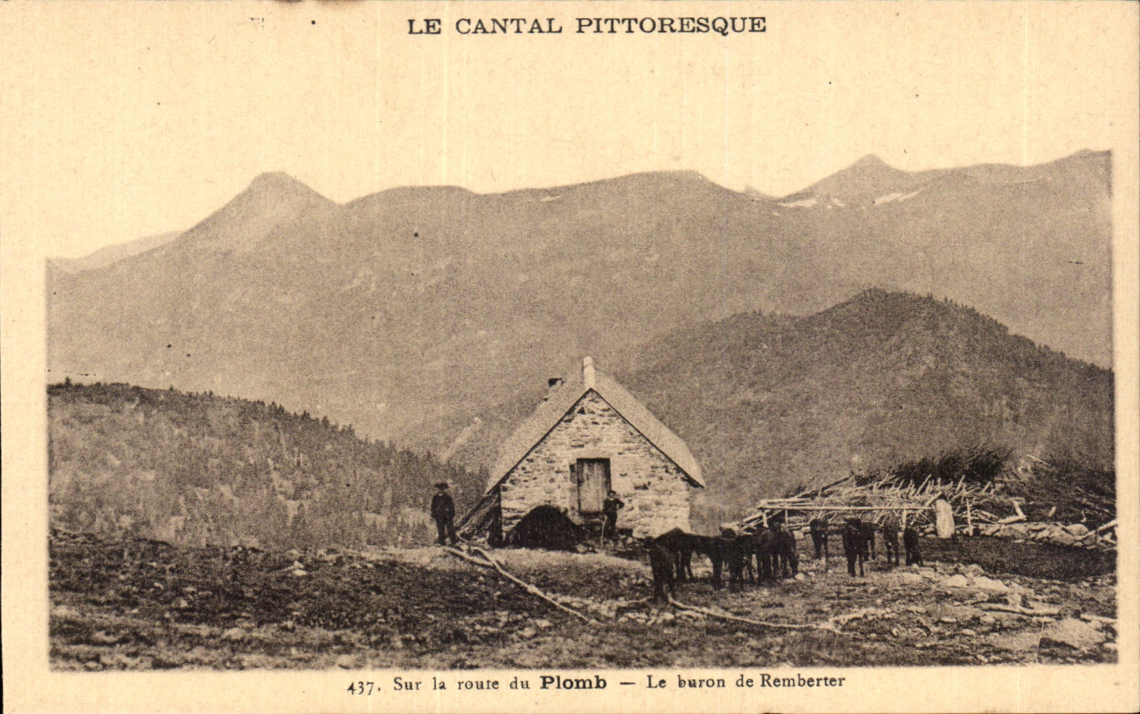 Cantal - Sur la Route de Plomb - Le Buron de Remberter - CPA