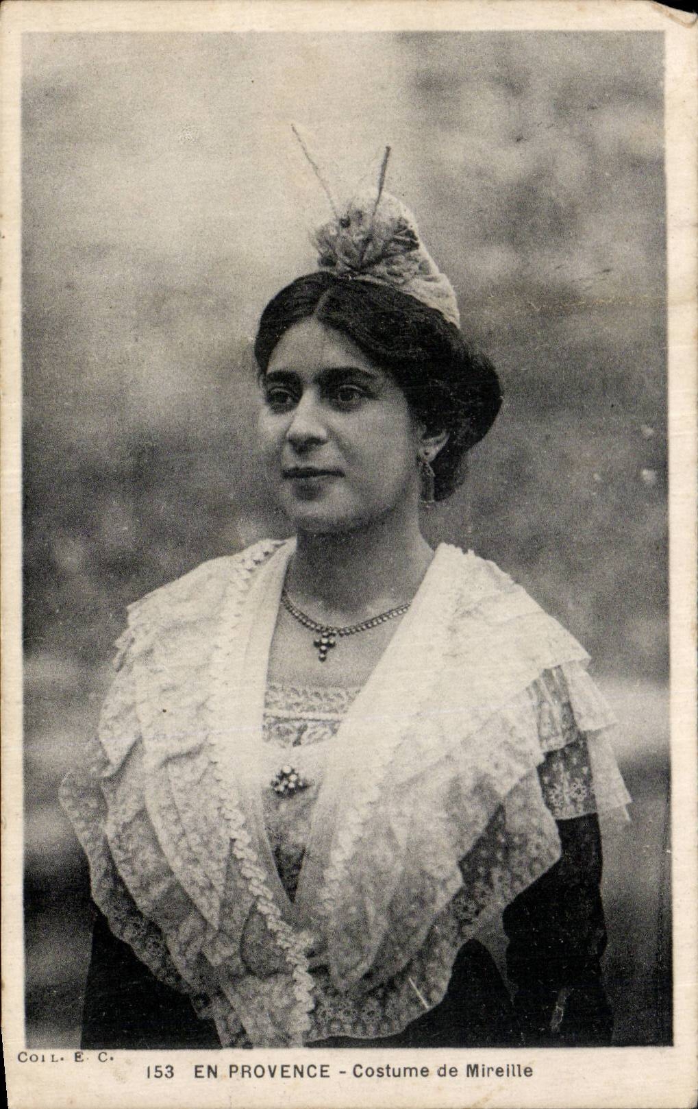 Folklore - Costumes - En Provence - Costume de Mireille - CPA