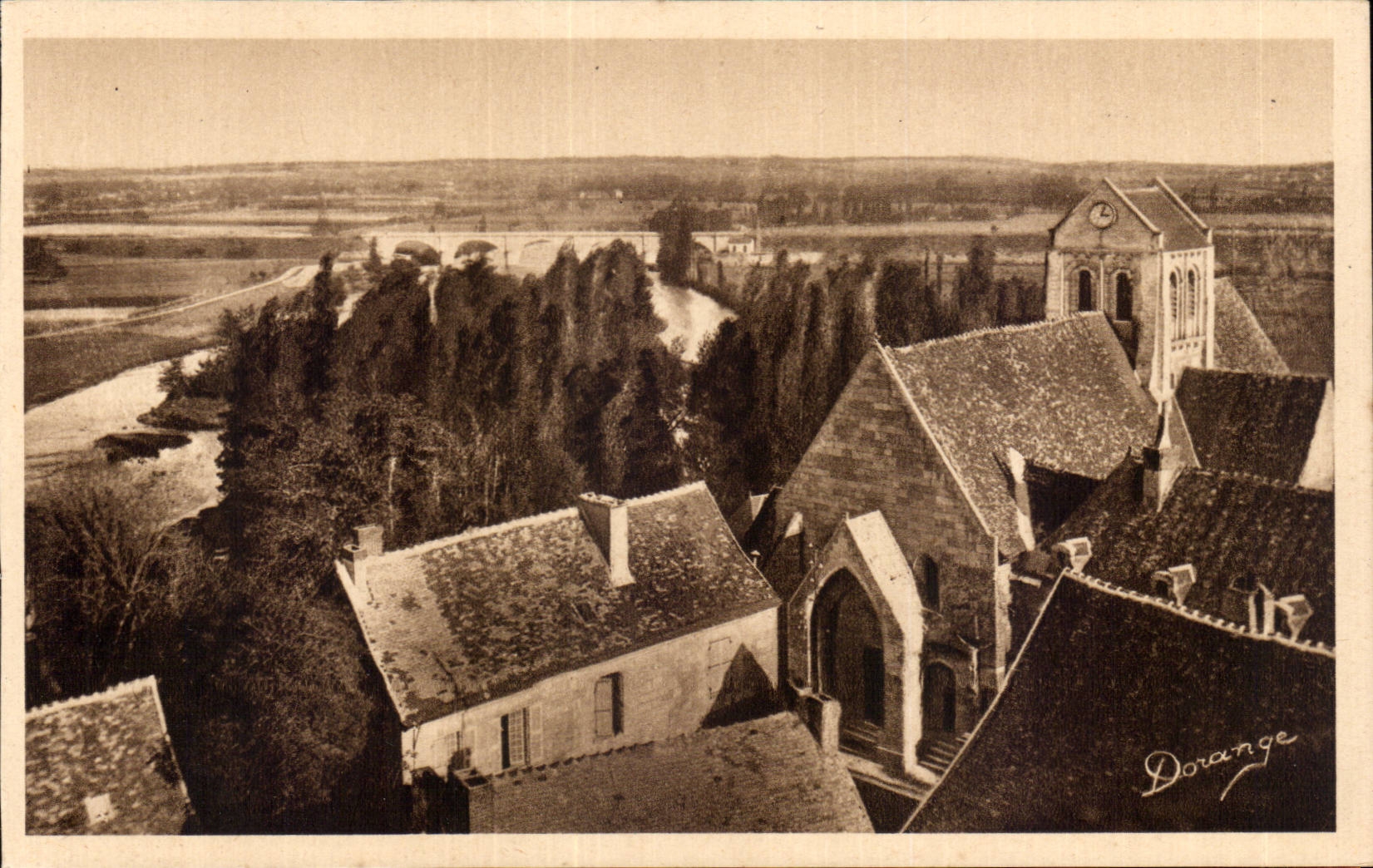 La Roche Posay - L Eglise et la Vallee de la Creuse - CPA