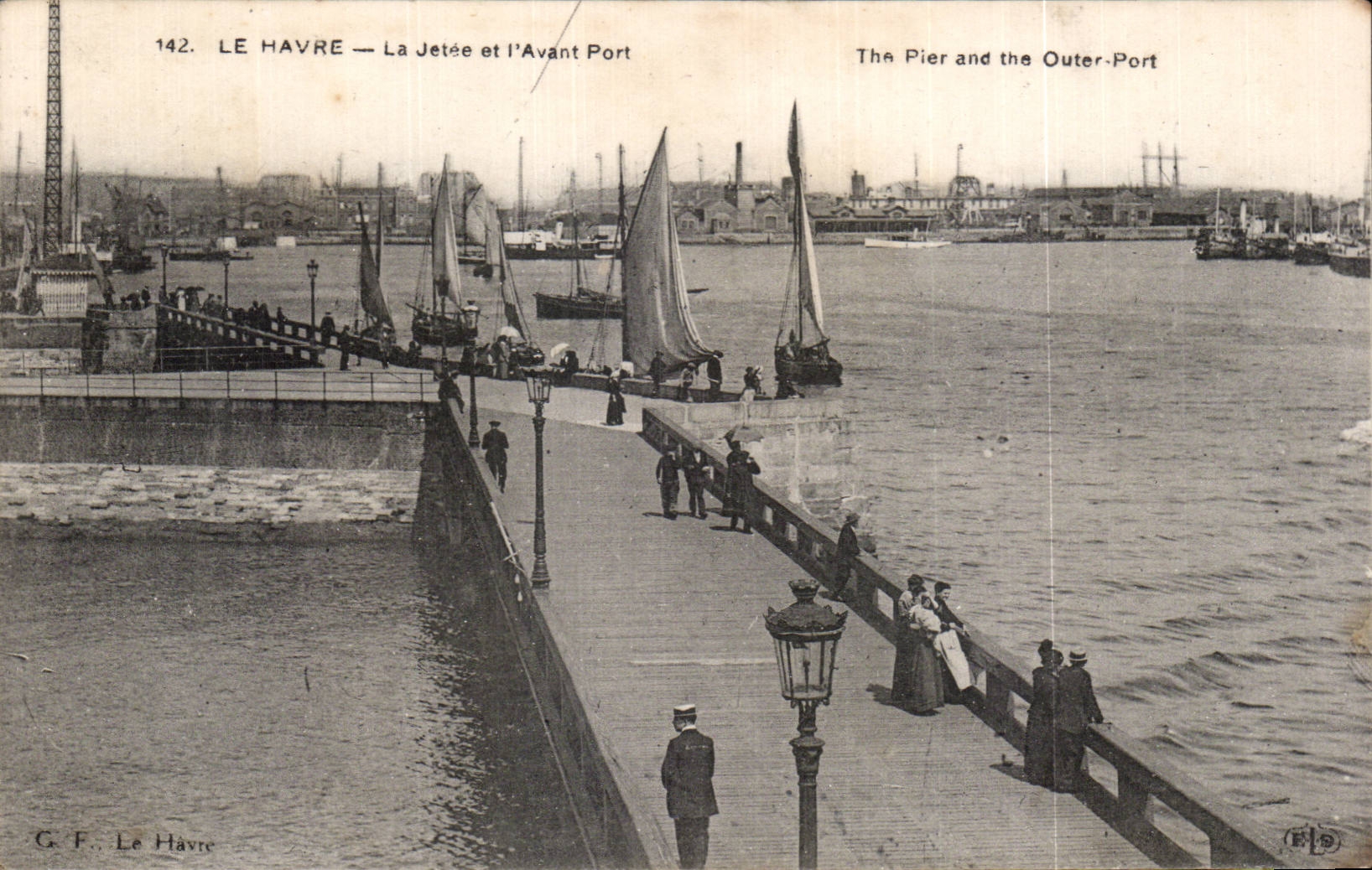 Le Havre - La Jetee et l Avant Port - CPA