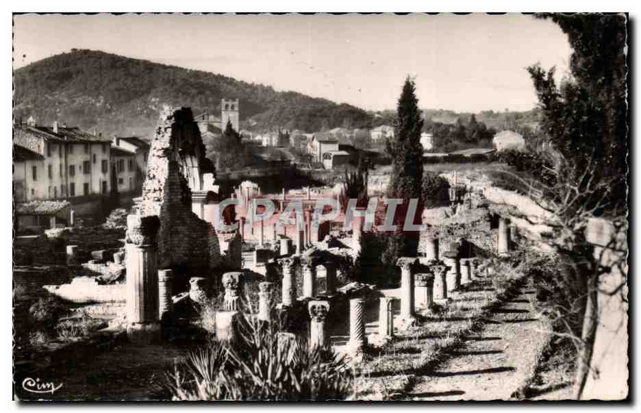 Vaison-la-Romaine — Le Portique — Combièr Imprimeur