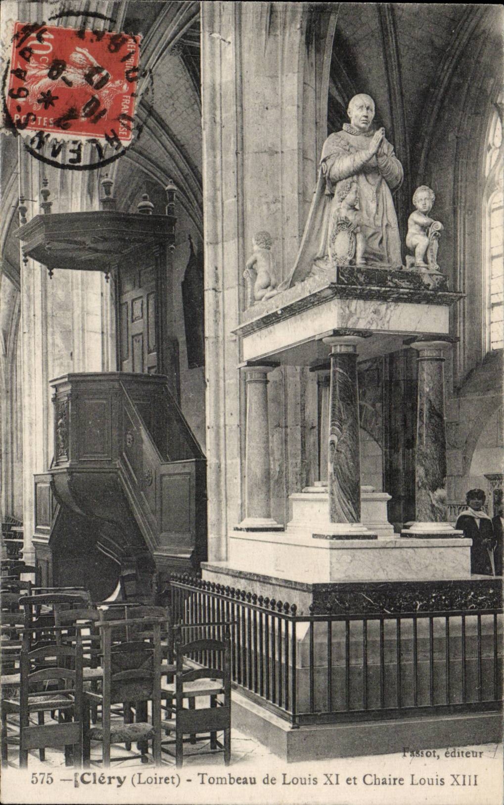 CPA Clery Tombeau de Louis XI et chaire Louis XIII