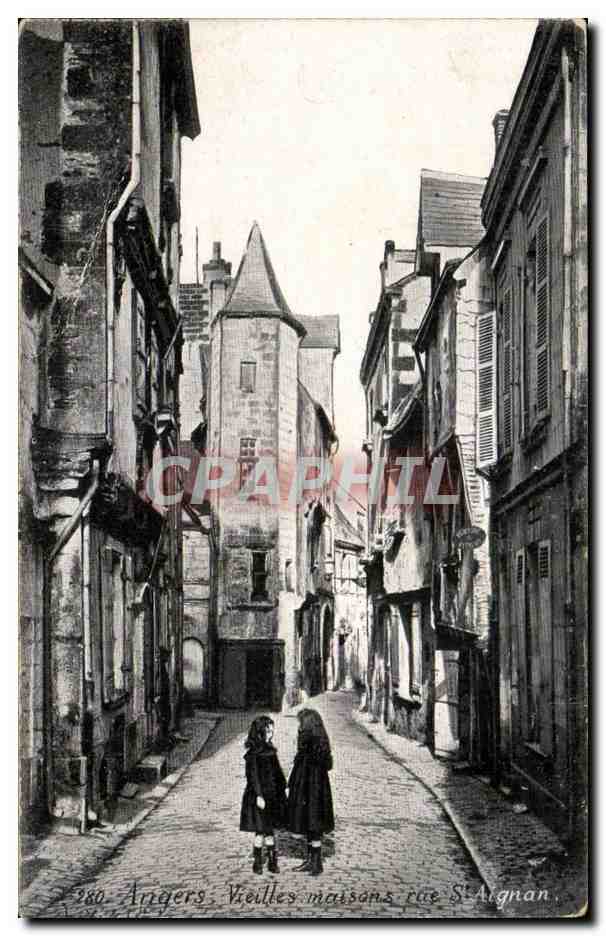 CPA Angers Vieilles maisons Rue St Aignan