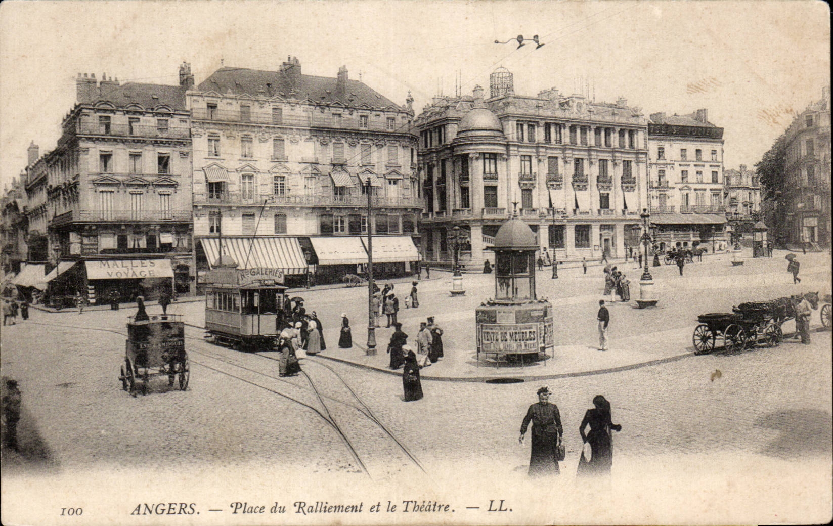 CPA Angers Place du ralliement et theatre