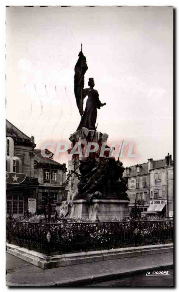 CPSM Saint Dizier a ses defenseurs heroiques