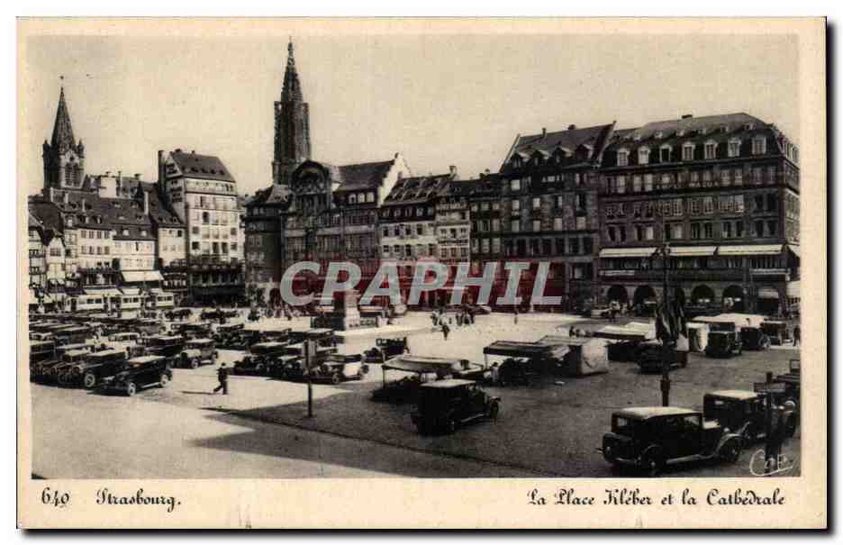 CPA Strasbourg La place Kleber et la cathedrale