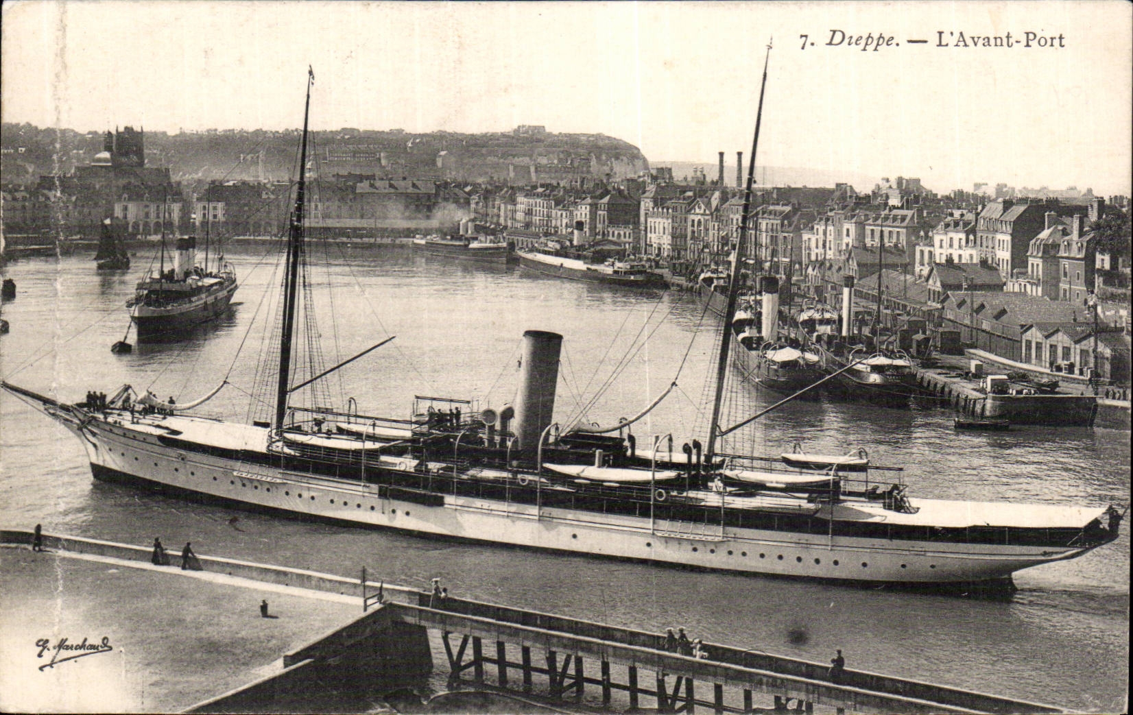 Dieppe - L Avant Port Bateau voilier - CPA 